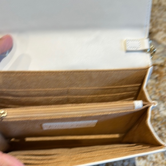 Betsey Johnson White Bag with Lemon and Gold Accents - Picture 5 of 10